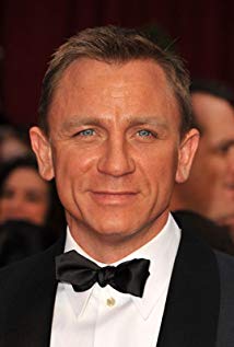 Daniel Craig